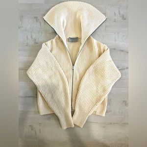 Amazing quality everlane cardigan cream color